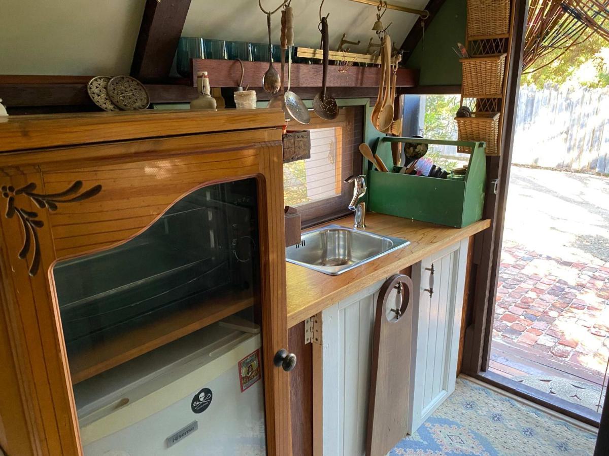 Gypsy Tiny House With Unique Outdoor Bathroom, Wifi & Firepit Luxury tent