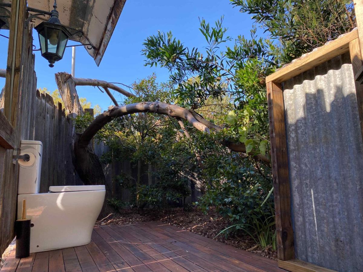Luxury tent Gypsy Tiny House With Unique Outdoor Bathroom, Wifi & Firepit *