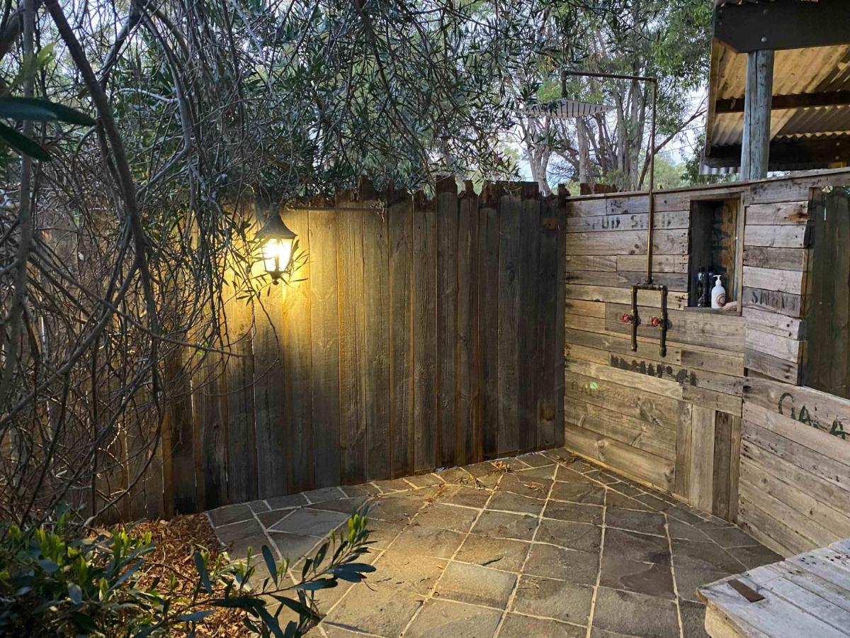 Gypsy Tiny House With Unique Outdoor Bathroom, Wifi & Firepit Luxury tent Coodanup