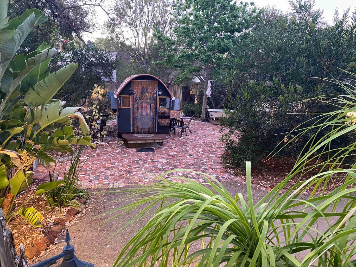 Luxury tent Gypsy Tiny House With Unique Outdoor Bathroom, Wifi & Firepit *